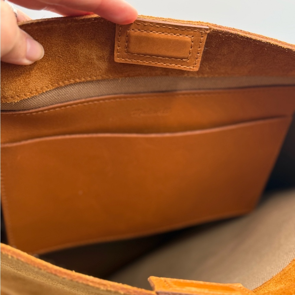 Madewell Suede Essential Bucket Tote - Picture 6 of 7